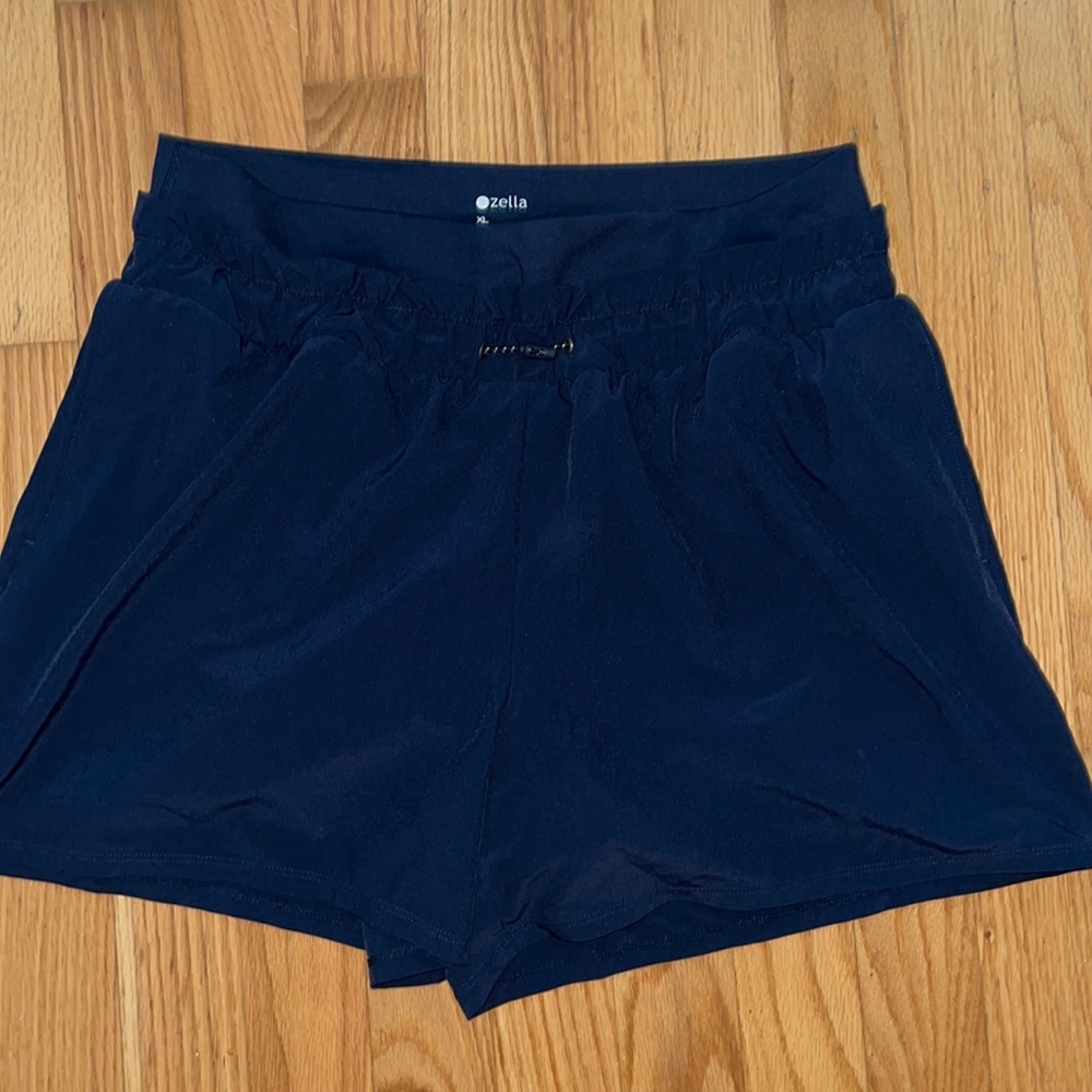 Zella XL Navy Shorts! NEVER WORN!